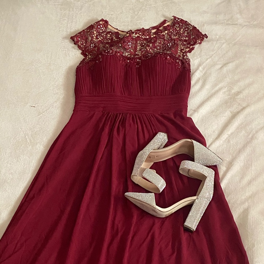 Burgundy Bridesmaid/Prom/Formal dress